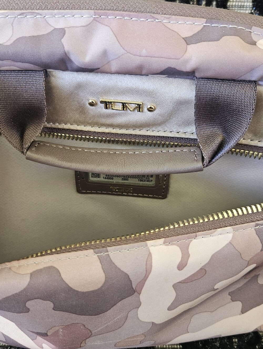 TUMI MAKE UP TRAVEL BAG, Camoflague Tumi Bag